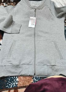 Gray sweat shirt