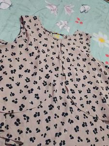 Cute top