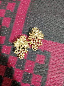 Rose Gold Earings