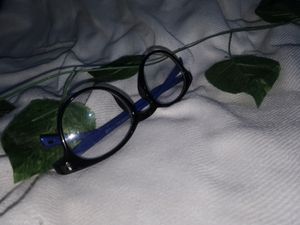 Black Frame Glasses📍