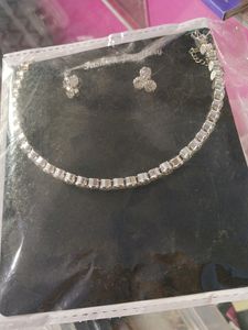 Choker Style Neklace