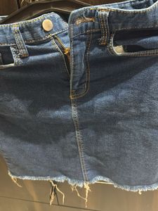 Frayed Hem Denim Mini Skirt