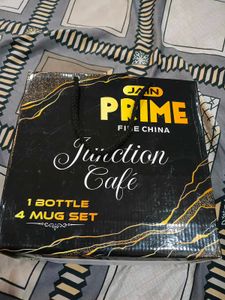 one bottle nd 4 cups set