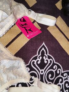 Cream Lace Bra with Tag