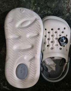 Brand new Max Kids Clogs - Comfortable &amp; Stylish