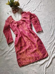Elegant Pink &amp; Gold Kurta