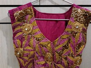 Gorgeous Pink &amp; Gold Embellished Kurta Set