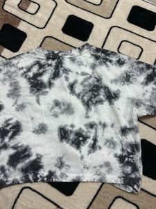 Trendy Tie-Dye Twist Front Top