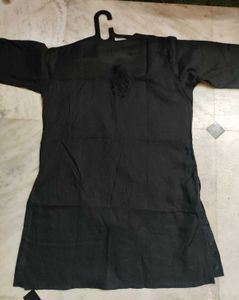Elegant Black Embroidered Kurta