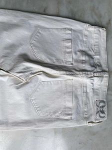 HOLLISTER TOP + ZARA DENIM JEANS COMBO