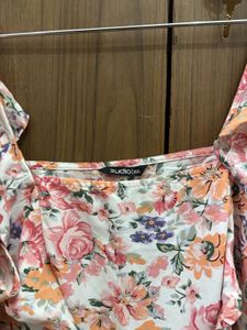 Floral Print Ruffle Sleeve Top