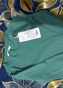Green Long Sleeve Top