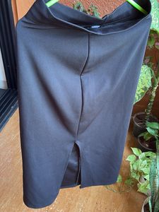 Black Fitted Skirt