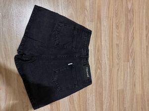 Freakins Skorts