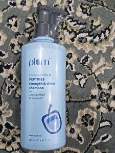 Plum Coconut Milk & Peptides Shampoo