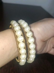 Pearl Bangle Set