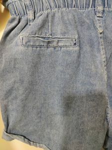 Women Casual Shorts. Like New.