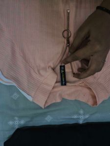 Ribbed Zip-Up Crop Top