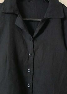 black crop shirt