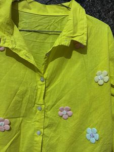 Chic Yellow Floral Button-Up Shirt
