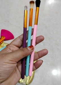 Cosmetic Brush Set with Pouch
