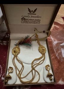 Exquisite Gold-Toned Layered Necklace &amp; Earring Se