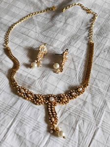 New Elegant Pearl &amp; Gold Necklace Set