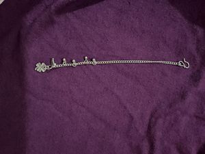 Lucky Clover Charm Forhead pendant