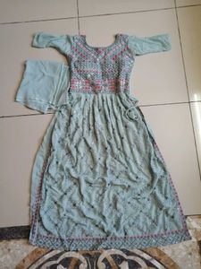Pristine Hand-Embroidered Anarkali Suit Set ( kurt