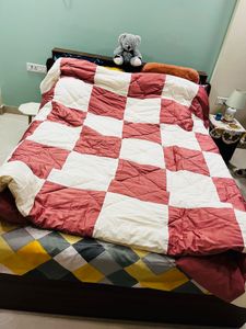 Spaces Classic Corner Double Bed Quilt