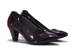 Chic Burgundy Patent Pointed Heels