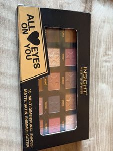 Insight Cosmetics 15 Color Eyeshadow Palette