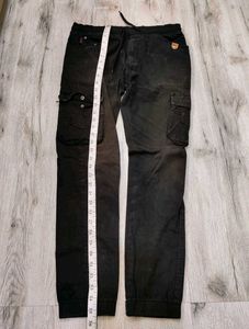 Sc9722 DF cargo jeans waist 28 inches