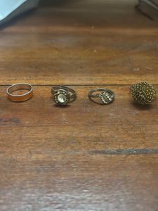 Set of 4 Fashion Rings