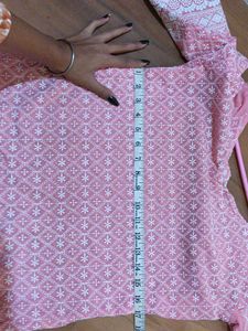 Women's Pink Colour Chickenkari Kurti🥰♥️😍