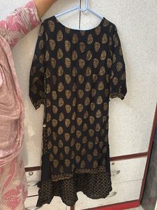 Black &amp; Gold Printed Kurta