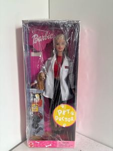 Barbie Pet Doctor Doll Set