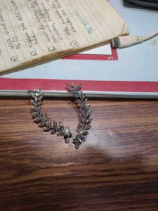 Elegant Leaf Design  and pink earring