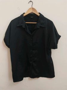 Black Short Sleeve Silk  Button-Up Top