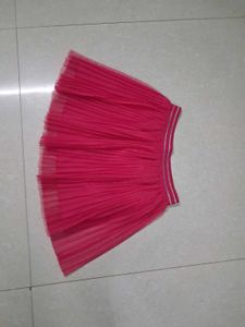 Chic Pink Pleated Tulle Skirt