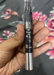Blue Heaven Kajal Pencil + white eyeliner