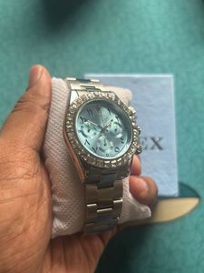 Elegant Wrist Watch (Replica)