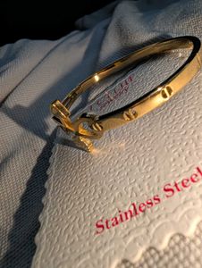 Anti tarnish Gold Tone Arrow &amp; Heart Bracelet