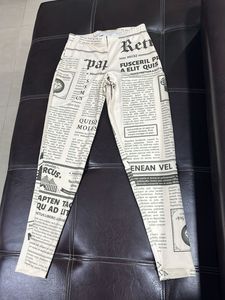 Newspaper Print Leggings with pocket