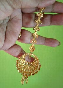 Elegant Gold-Plated Matha Patti Head Jewellery
