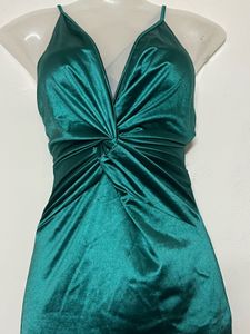 Pintresty Elegant Green Satin Evening Gown