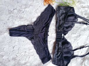 Women's Navy Lace Lingerie Set