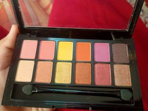 Lakme Multicolour Glitterati Chroma Chic Eyeshadow