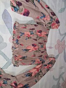 Chic Floral Smocked Crop Top
