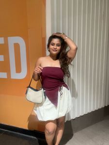 Chic Ruched Side Crop Top